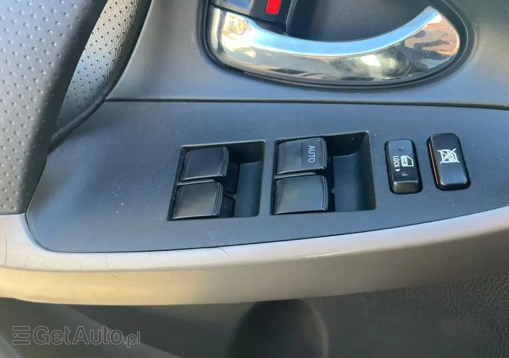 TOYOTA RAV4 2.2 D-4D X