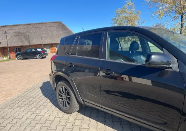 TOYOTA RAV4 2.2 D-4D X