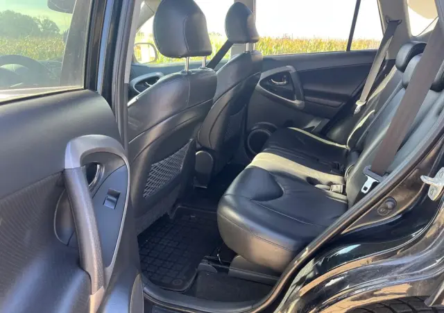 TOYOTA RAV4 2.2 D-4D X