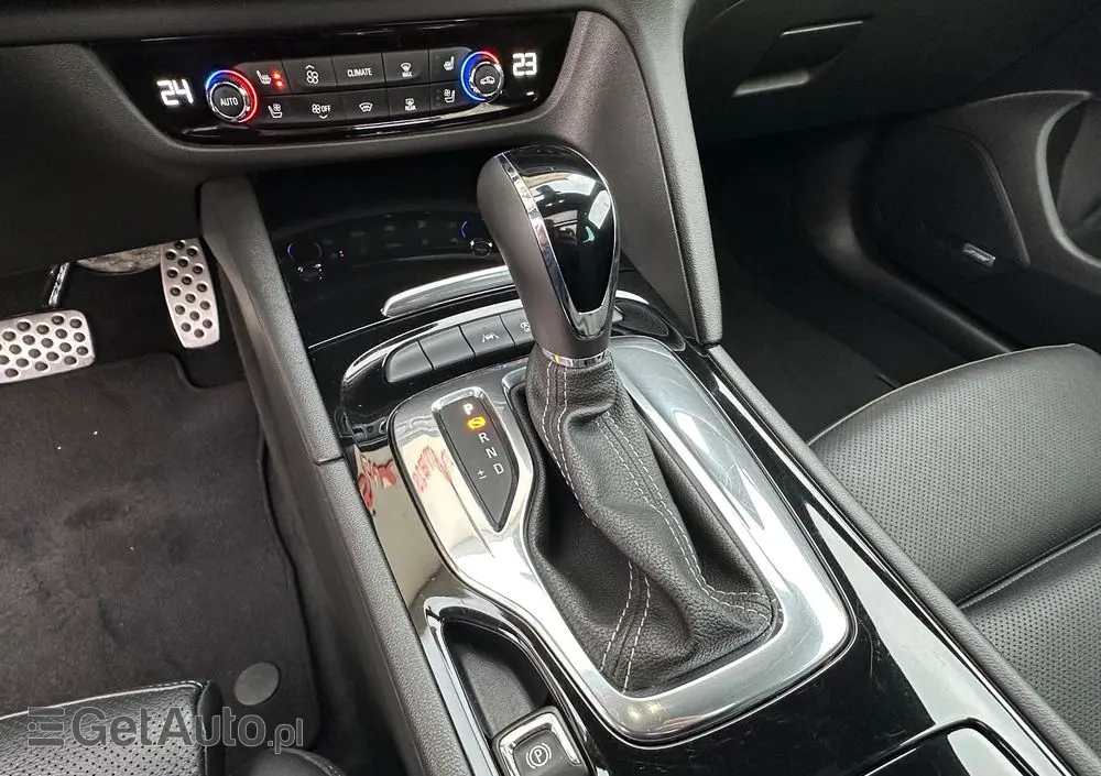 OPEL Insignia 2.0 4x4 GS Line