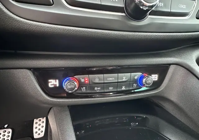 OPEL Insignia 2.0 4x4 GS Line