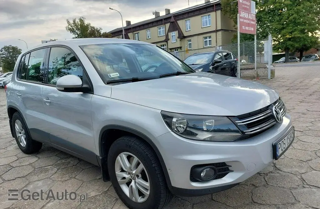 VOLKSWAGEN Tiguan 