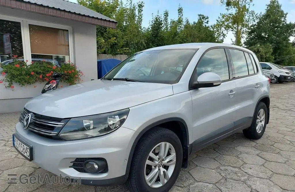 VOLKSWAGEN Tiguan 