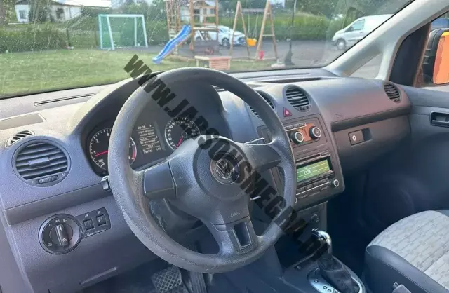 VOLKSWAGEN Caddy California 