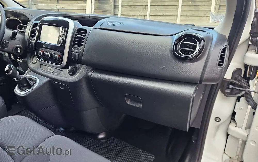 RENAULT TRAFIC 