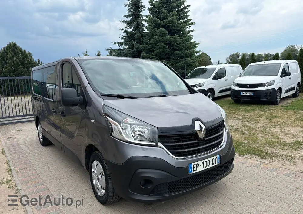 RENAULT Trafic 