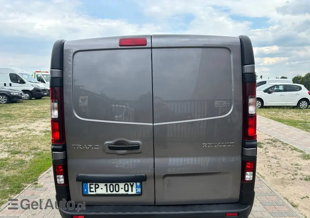 RENAULT Trafic 