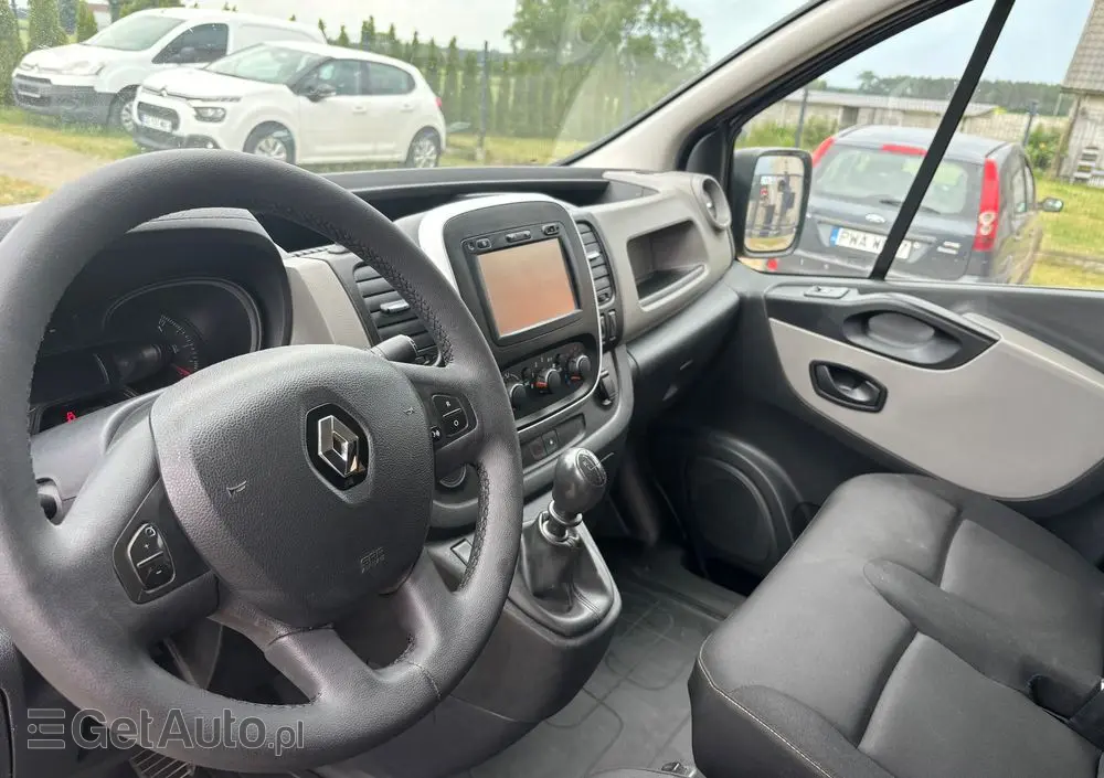 RENAULT Trafic 