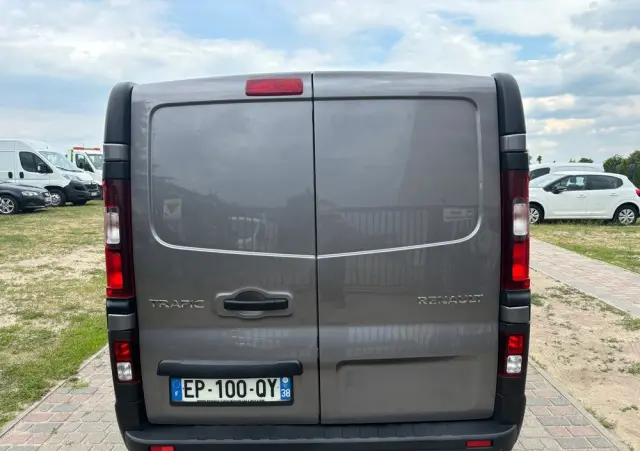 RENAULT Trafic 