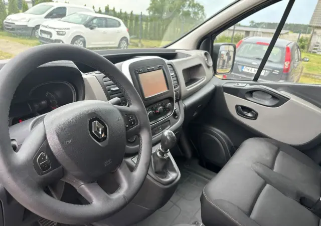 RENAULT Trafic 