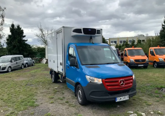 MERCEDES-BENZ SPRINTER 