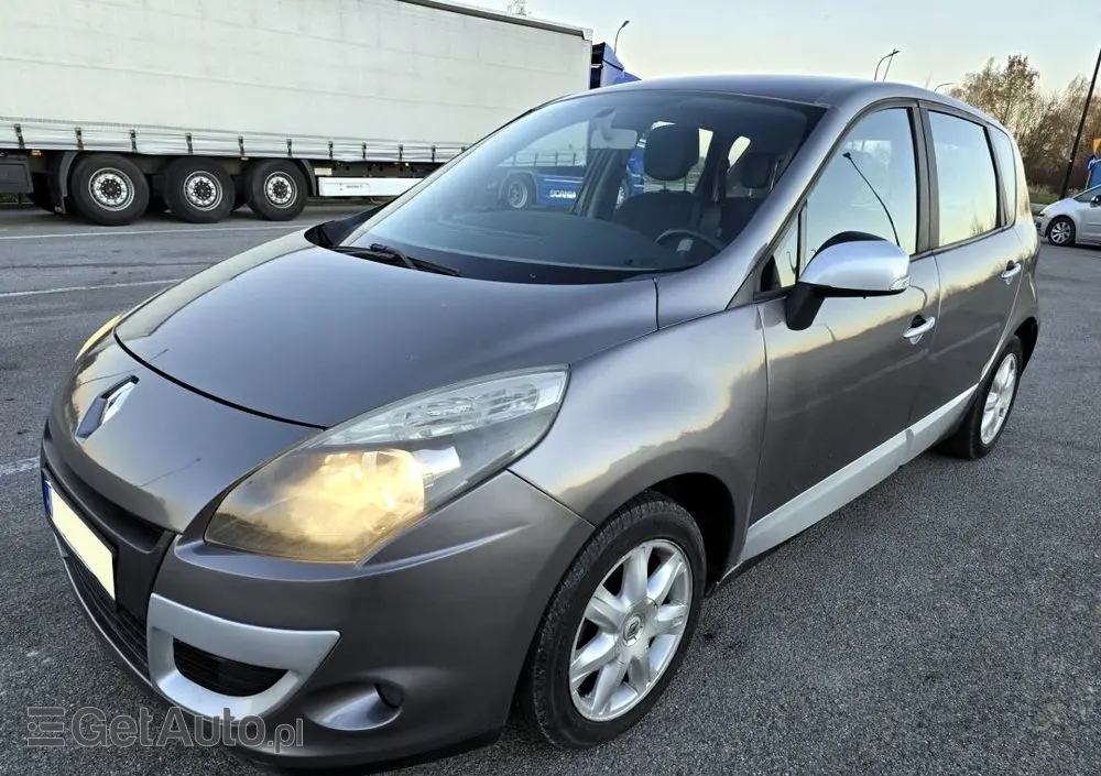 RENAULT Scenic 1.5 dCi Avantage