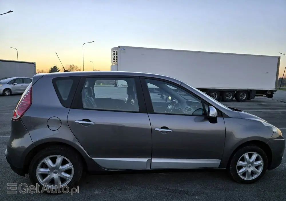 RENAULT Scenic 1.5 dCi Avantage
