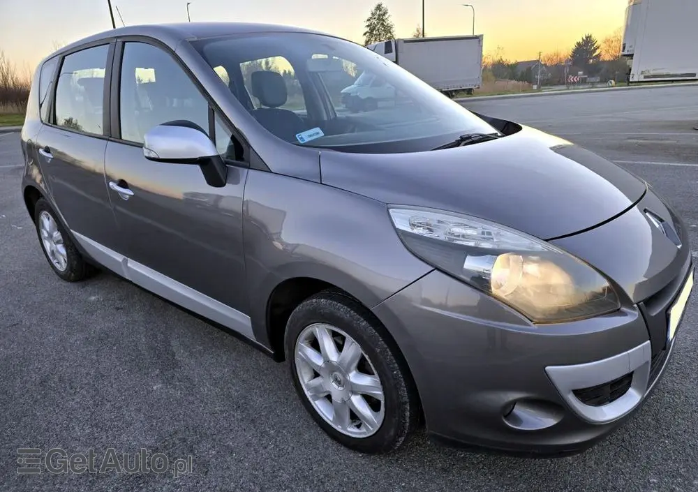RENAULT Scenic 1.5 dCi Avantage