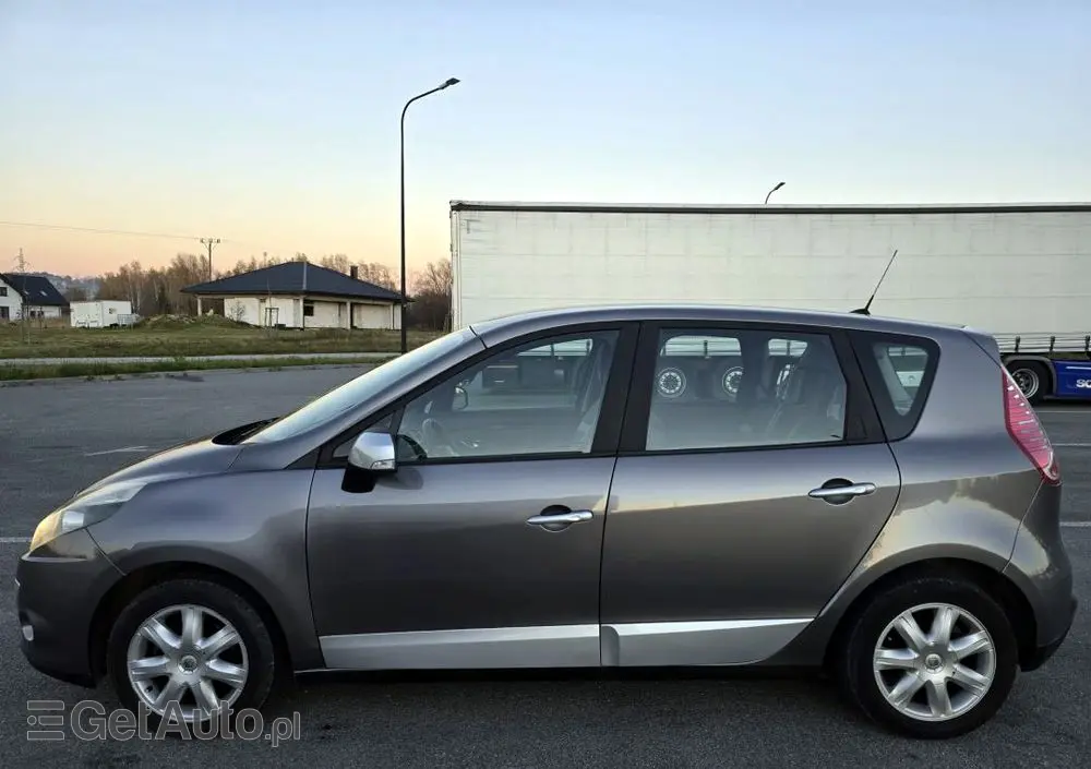 RENAULT Scenic 1.5 dCi Avantage