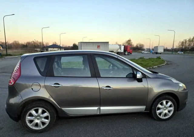 RENAULT Scenic 1.5 dCi Avantage