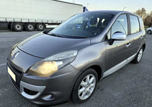 RENAULT Scenic 1.5 dCi Avantage