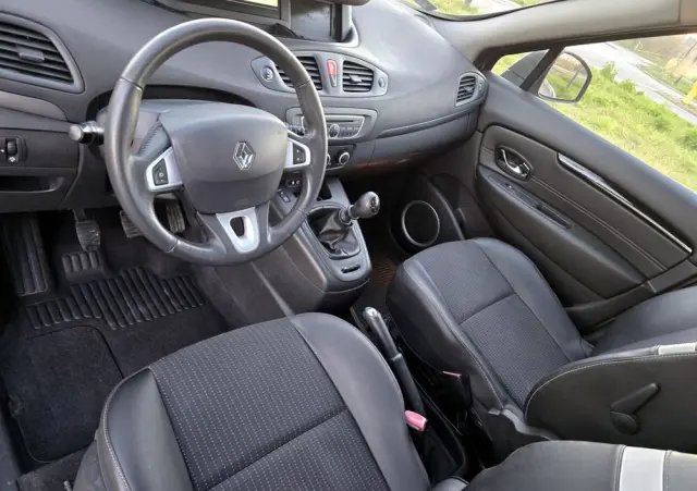 RENAULT Scenic 1.5 dCi Avantage