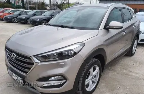 HYUNDAI Tucson 