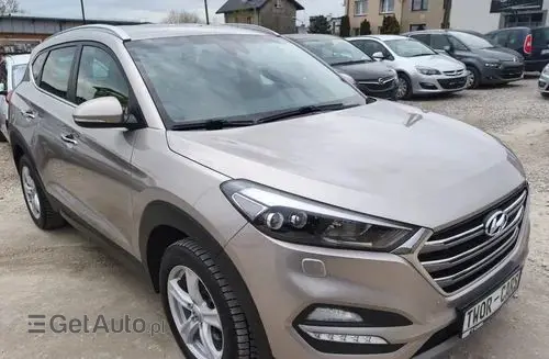 HYUNDAI Tucson 