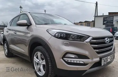 HYUNDAI Tucson 