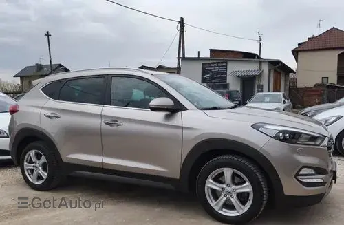 HYUNDAI Tucson 