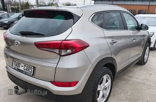 HYUNDAI Tucson 
