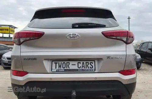 HYUNDAI Tucson 