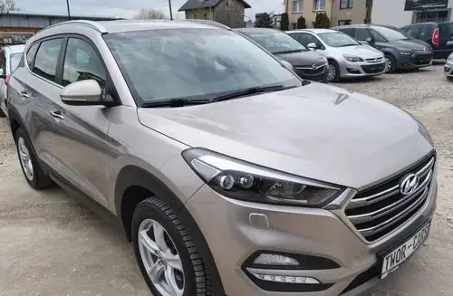 HYUNDAI Tucson 