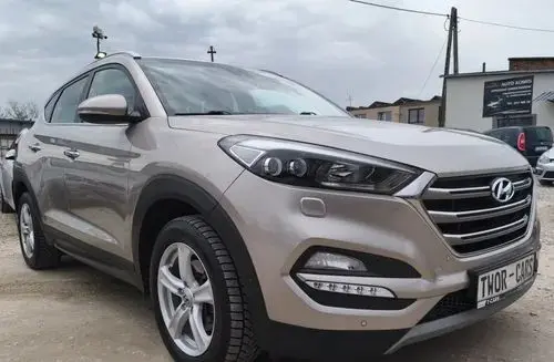 HYUNDAI Tucson 
