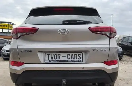 HYUNDAI Tucson 