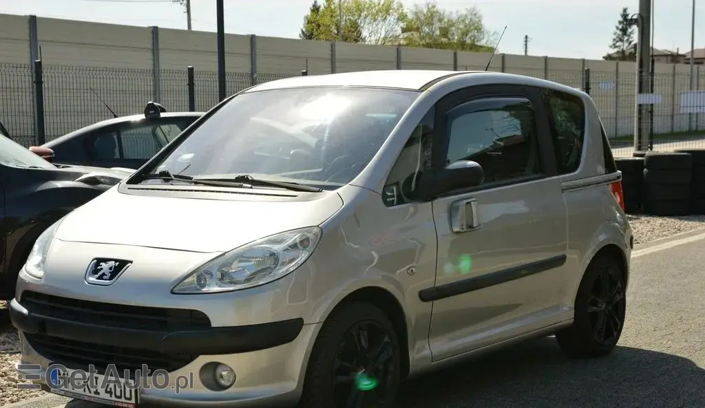 PEUGEOT 1007 
