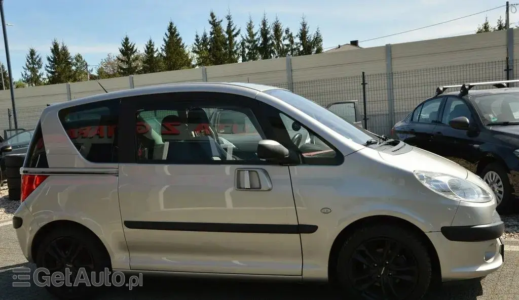 PEUGEOT 1007 