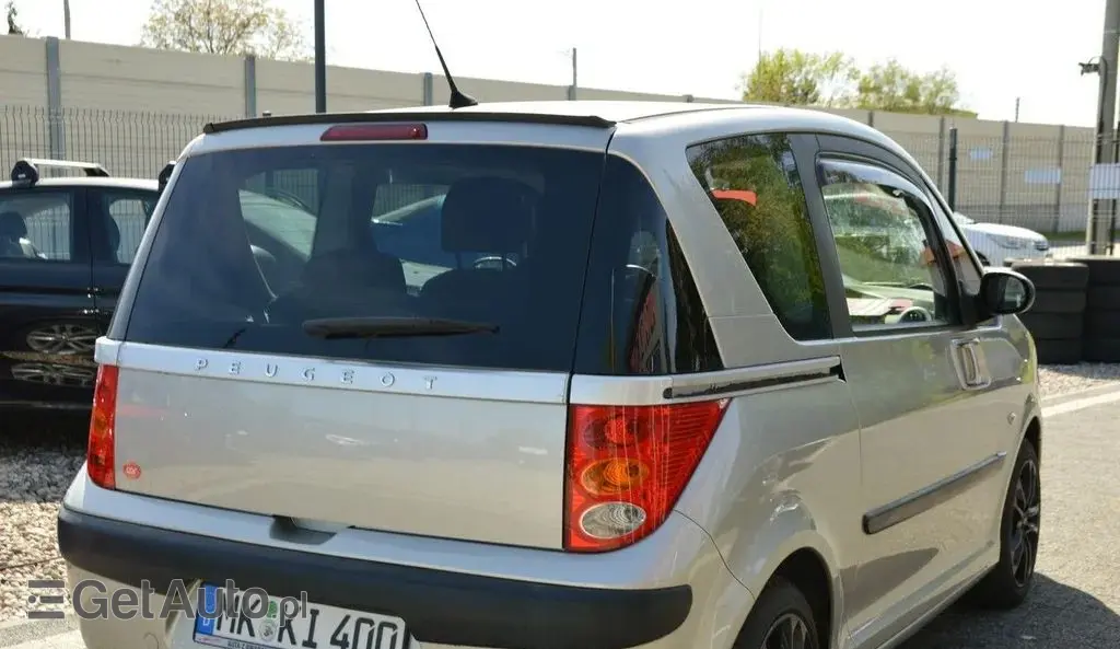 PEUGEOT 1007 