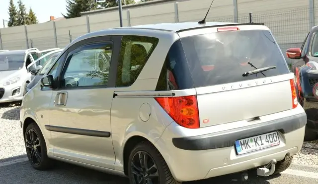 PEUGEOT 1007 