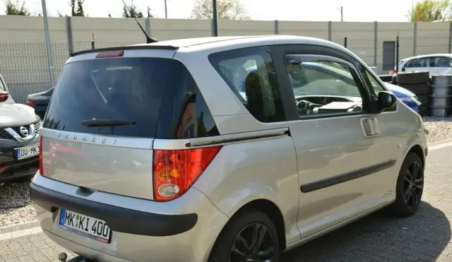 PEUGEOT 1007 