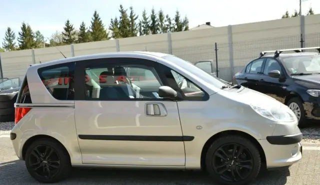 PEUGEOT 1007 