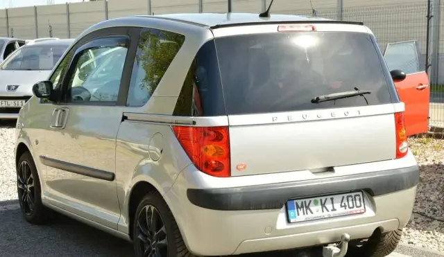 PEUGEOT 1007 