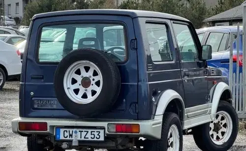 SUZUKI Samurai 