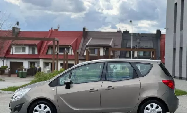 OPEL Meriva 