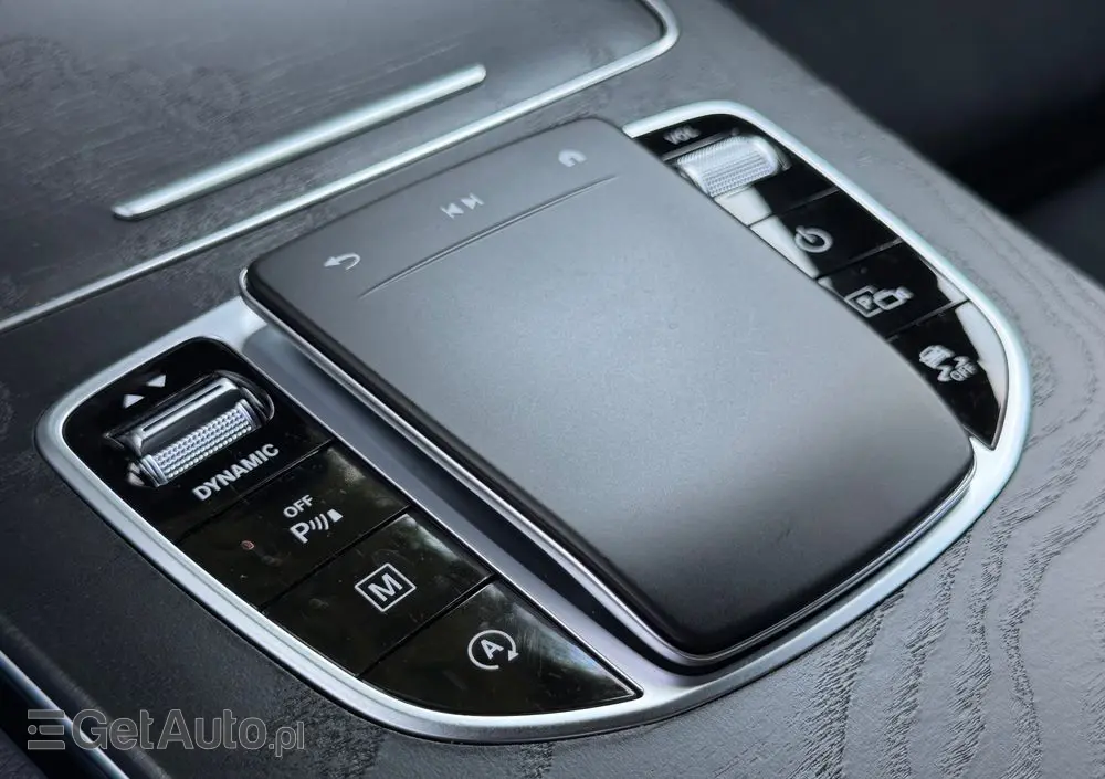 MERCEDES-BENZ GLC 200 d 4Matic 9G-TRONIC AMG Line Plus