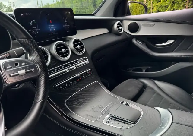 MERCEDES-BENZ GLC 200 d 4Matic 9G-TRONIC AMG Line Plus