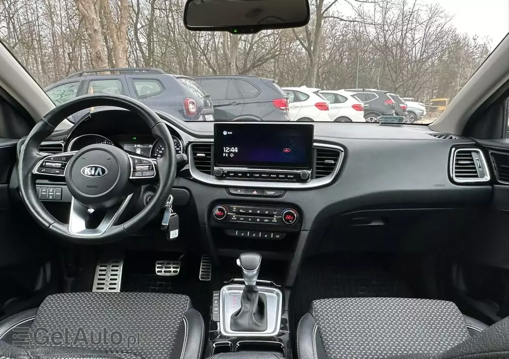 KIA Ceed 1.4 T-GDI L Business Line DCT