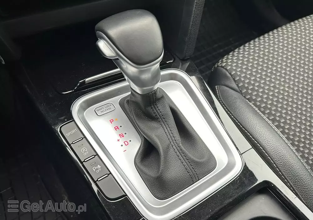 KIA Ceed 1.4 T-GDI L Business Line DCT