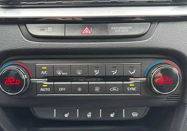 KIA Ceed 1.4 T-GDI L Business Line DCT