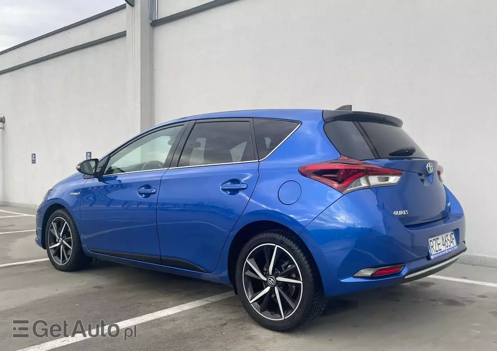 TOYOTA Auris 1.8 VVT-i Hybrid Automatik Executive