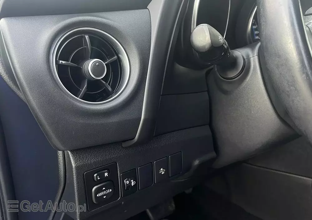 TOYOTA Auris 1.8 VVT-i Hybrid Automatik Executive