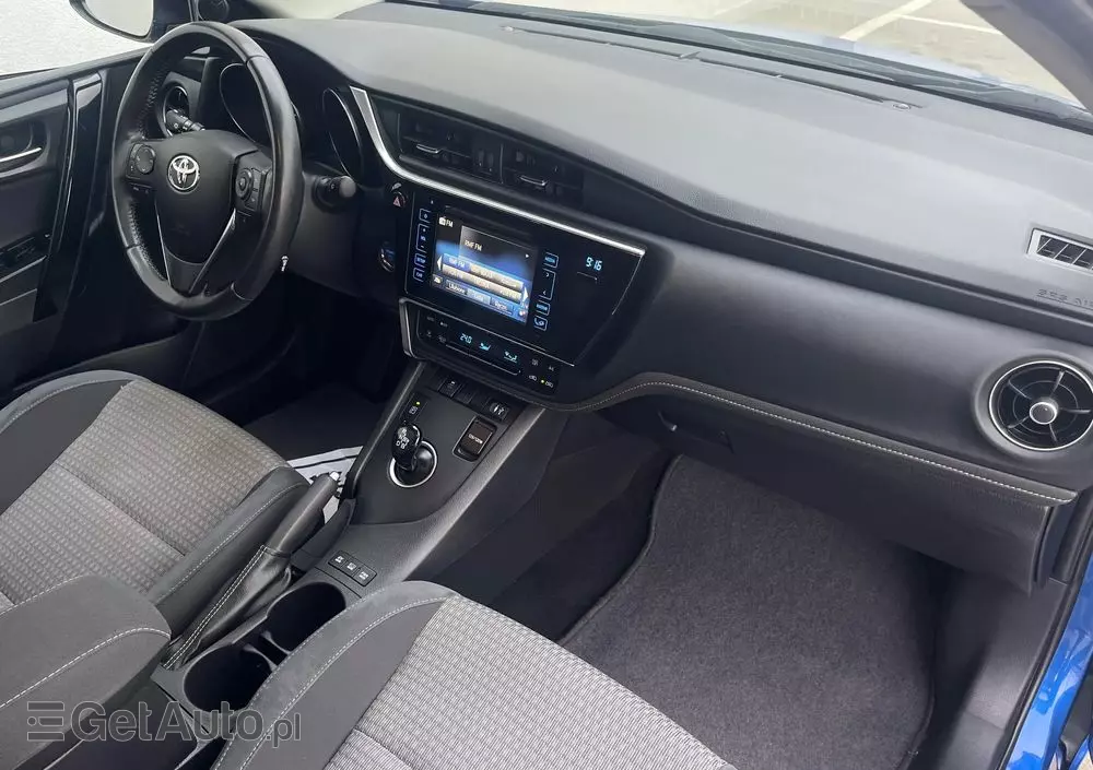 TOYOTA Auris 1.8 VVT-i Hybrid Automatik Executive