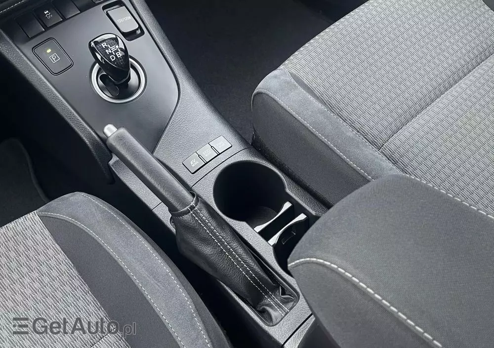 TOYOTA Auris 1.8 VVT-i Hybrid Automatik Executive