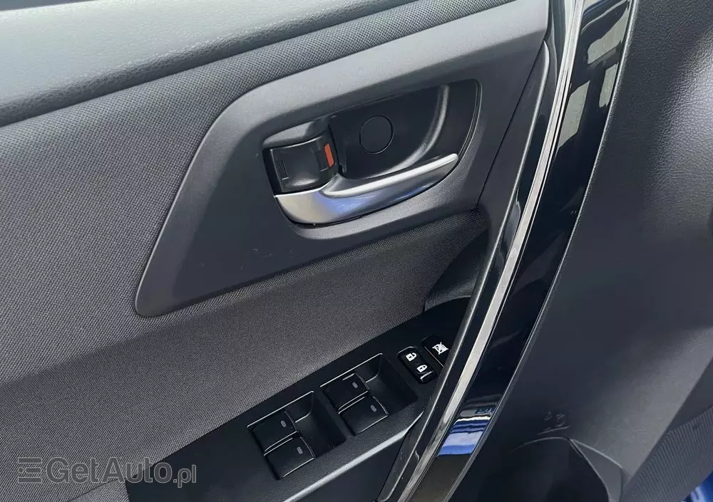 TOYOTA Auris 1.8 VVT-i Hybrid Automatik Executive